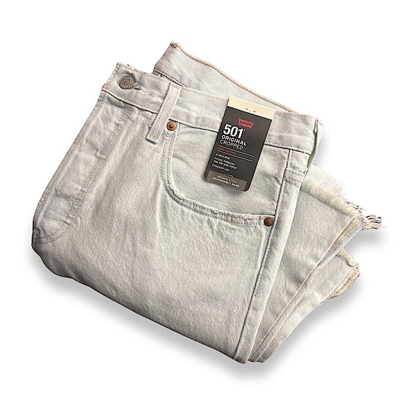 Levis Premium 501 Original Cropped Light Indigo - Blue W 32” X L 26” - Picture 7 of 16